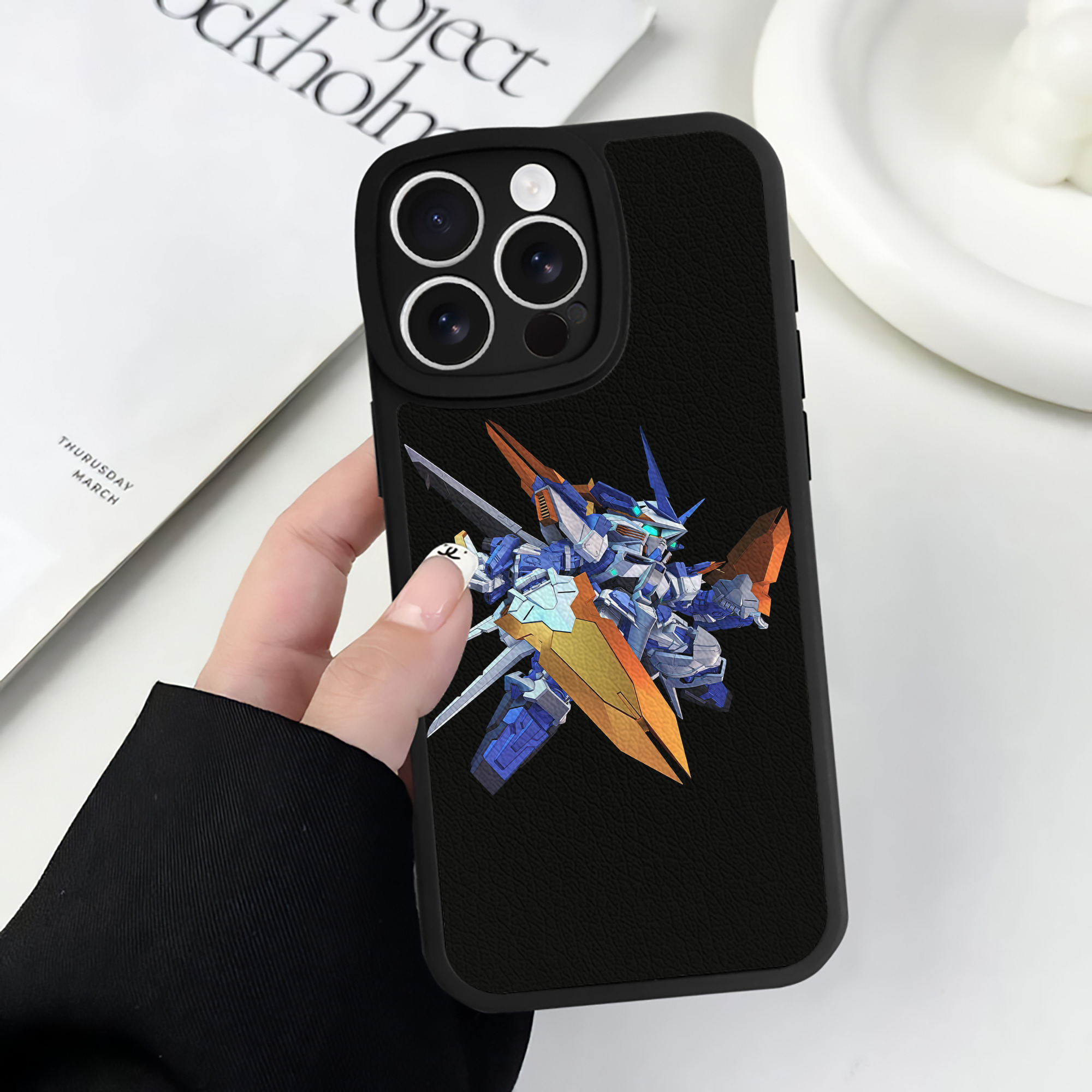 （画像用） 機動戦士ガンダム Mobile Suit Gundam 【iPhone 16シリーズ対応】シリコンスマホケース（レザー調） 材質：シリコン